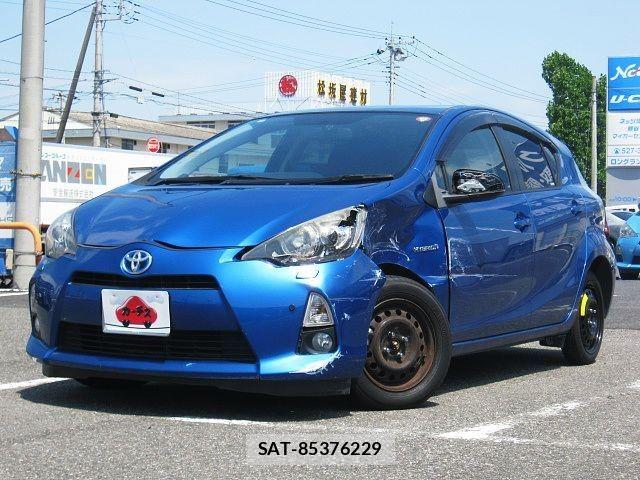 Toyota AQUA 2012-06 8561148-0