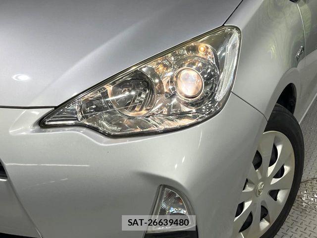 Toyota AQUA 2014-09 8625812-11
