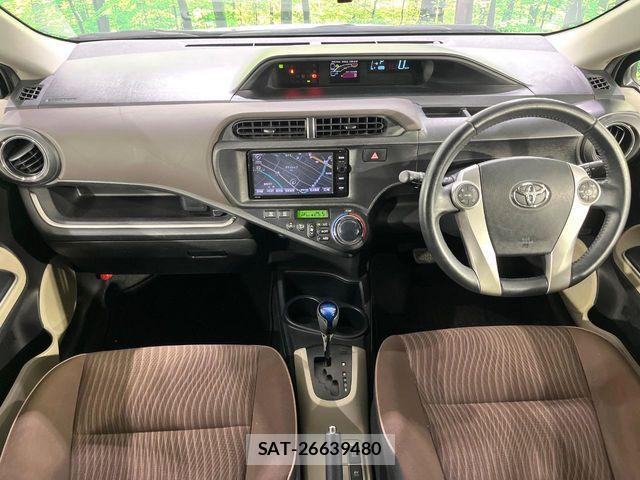 Toyota AQUA 2014-09 8625812-4