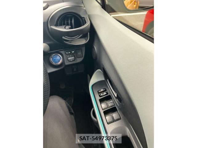 Toyota AQUA 2012-07 8625822-15