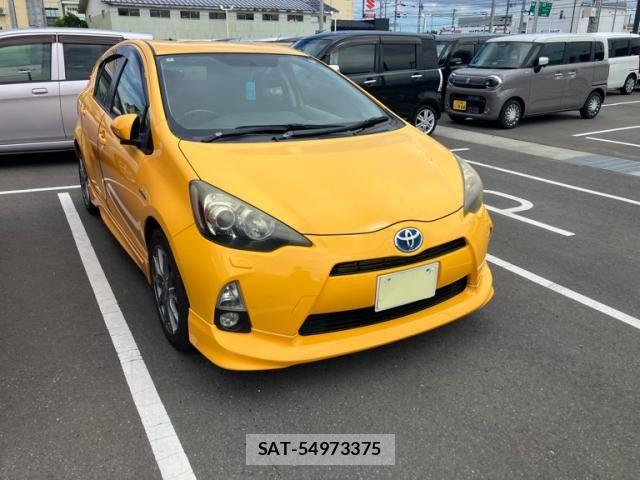 Toyota AQUA 2012-07 8625822-1