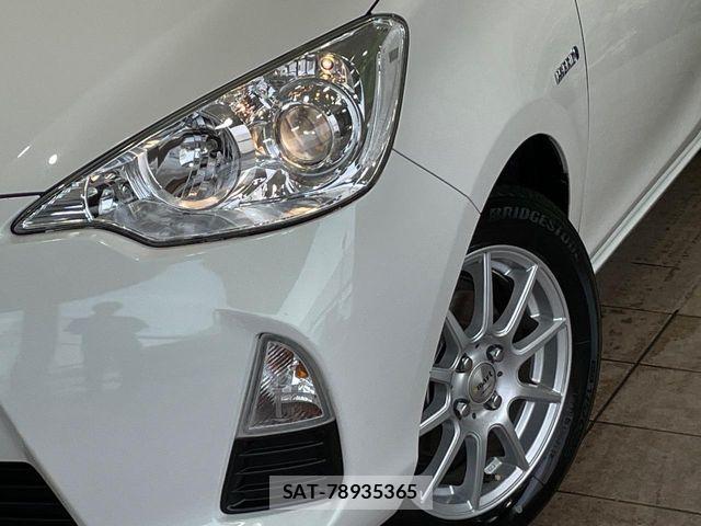 Toyota AQUA 2014-05 8625804-11