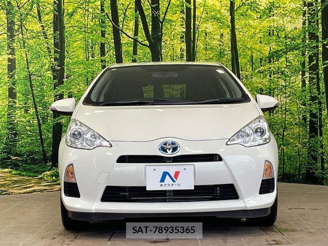 Toyota AQUA 2014-05 8625804-13
