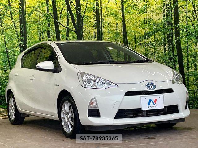 Toyota AQUA 2014-05 8625804-15