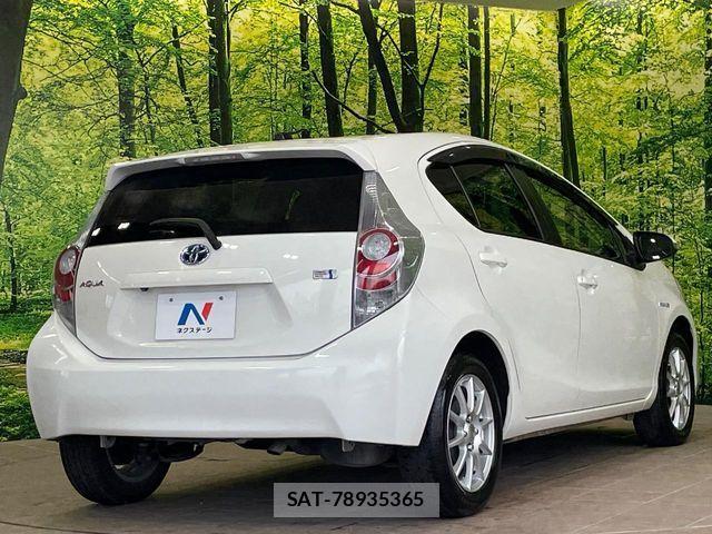 Toyota AQUA 2014-05 8625804-16