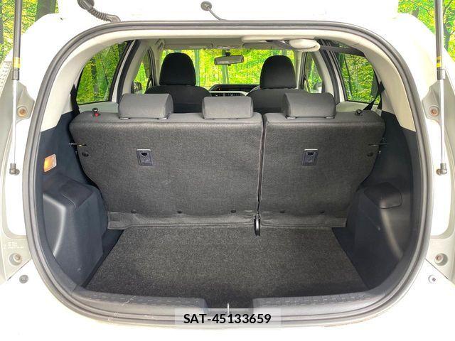 Toyota AQUA 2012-09 8625807-9
