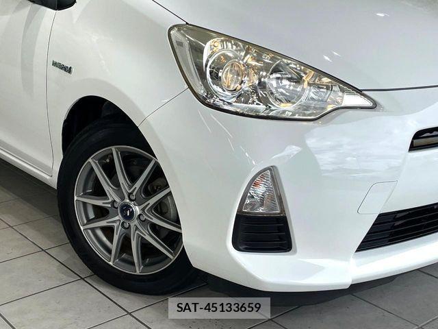 Toyota AQUA 2012-09 8625807-11