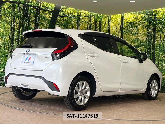 Toyota AQUA 2021-12 8625764-16
