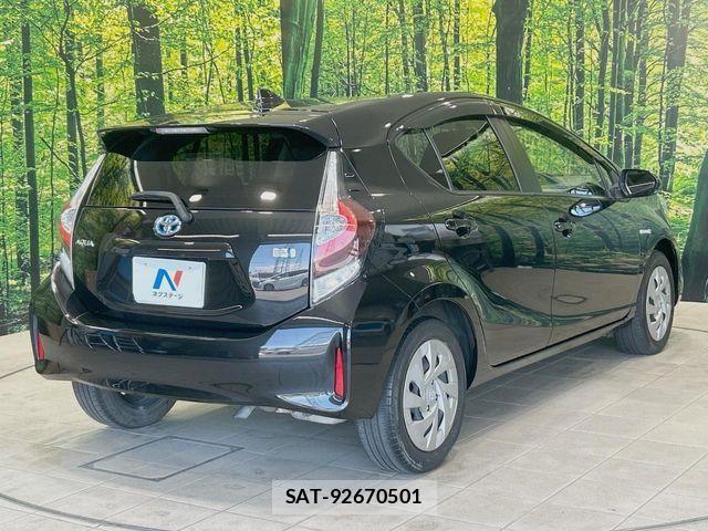 Toyota AQUA 2020-02 8625784-16