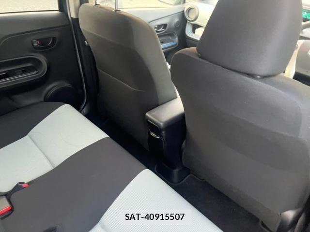 Toyota AQUA 2013-08 8625817-13
