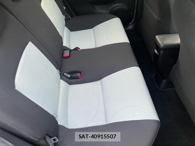 Toyota AQUA 2013-08 8625817-14
