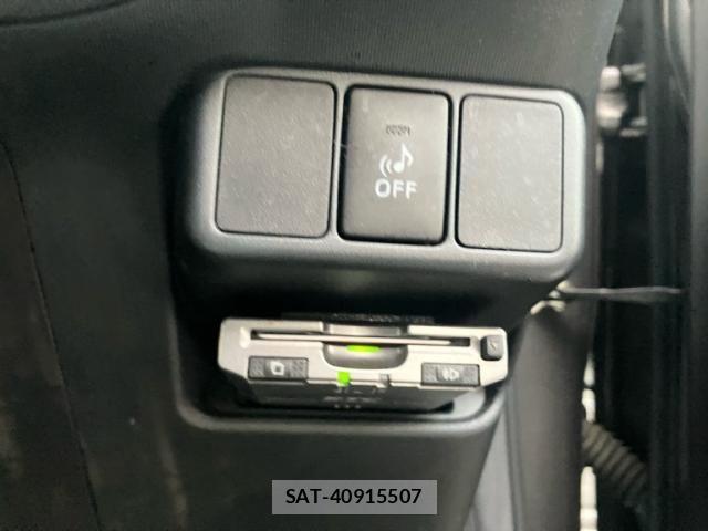 Toyota AQUA 2013-08 8625817-21