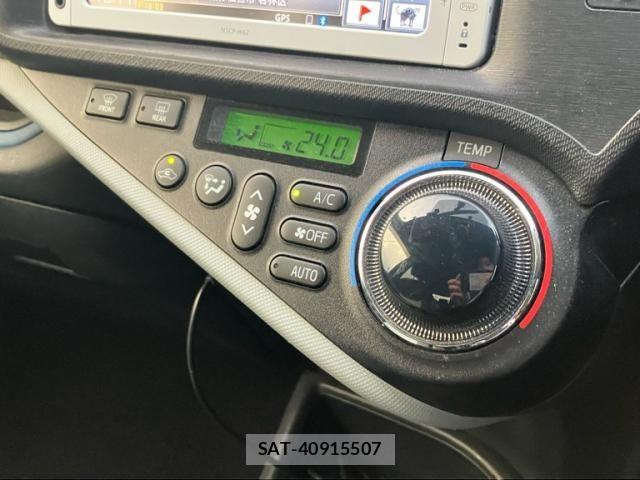 Toyota AQUA 2013-08 8625817-22