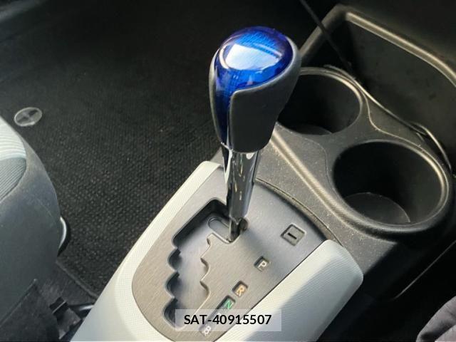 Toyota AQUA 2013-08 8625817-23