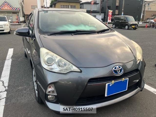 Toyota AQUA 2013-08 8625817-2