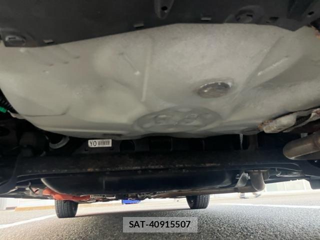 Toyota AQUA 2013-08 8625817-6