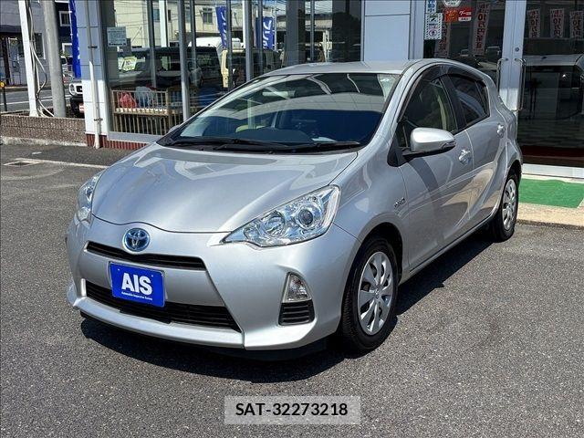 Toyota AQUA 2013-04 8625810-0