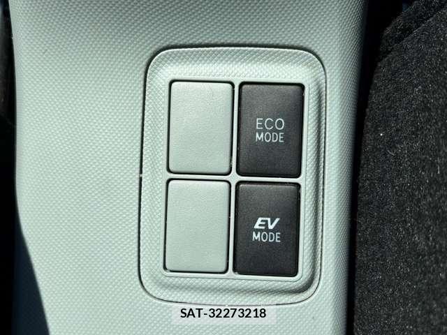 Toyota AQUA 2013-04 8625810-14