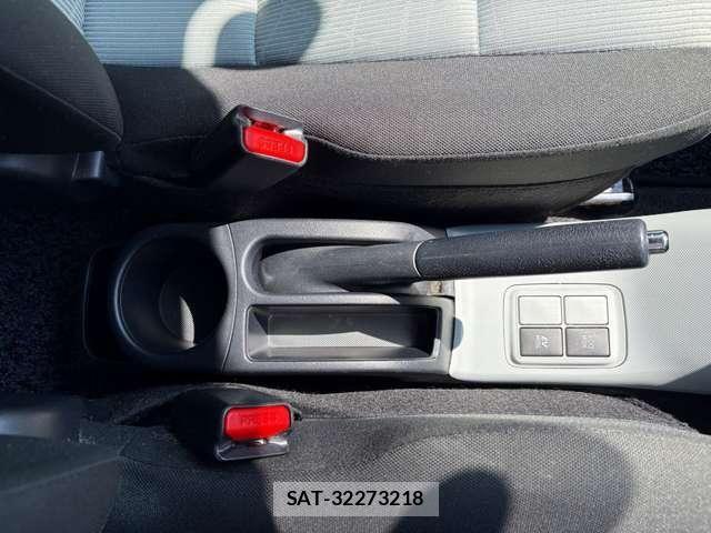 Toyota AQUA 2013-04 8625810-15