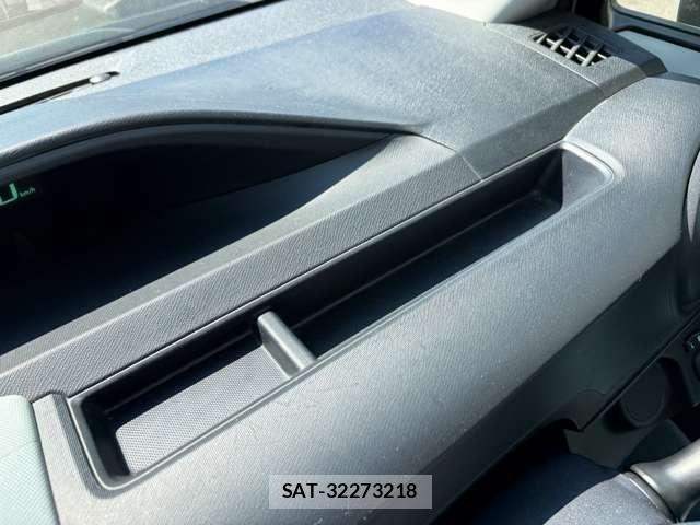 Toyota AQUA 2013-04 8625810-20