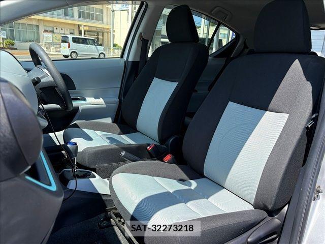 Toyota AQUA 2013-04 8625810-7