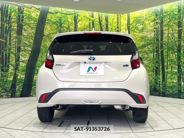 Toyota AQUA 2021-12 8625771-13