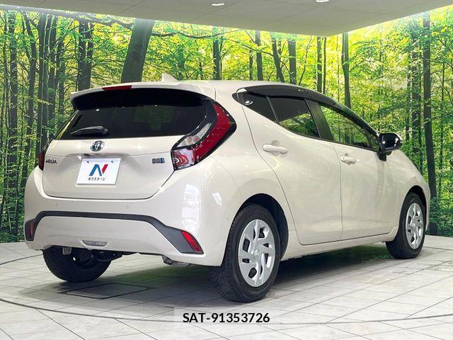 Toyota AQUA 2021-12 8625771-15