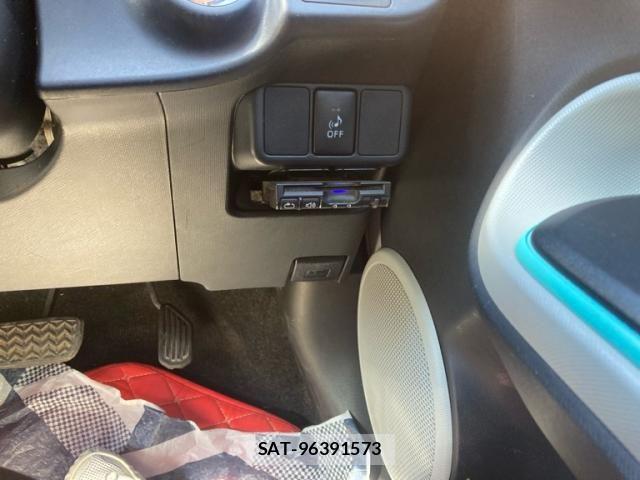 Toyota AQUA 2012-12 8625827-18