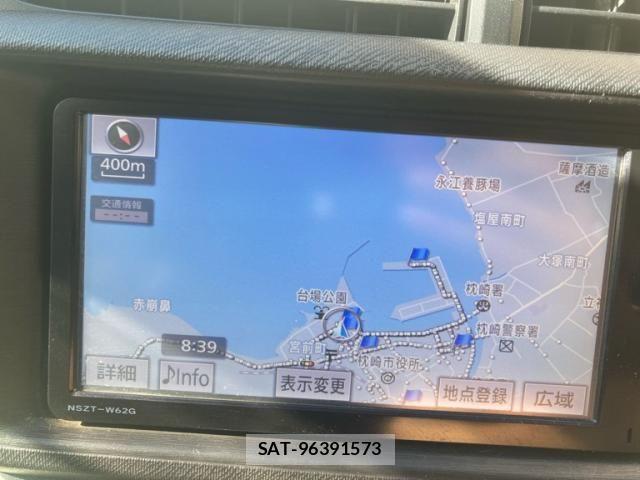 Toyota AQUA 2012-12 8625827-22