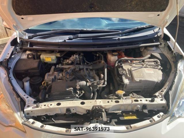 Toyota AQUA 2012-12 8625827-25