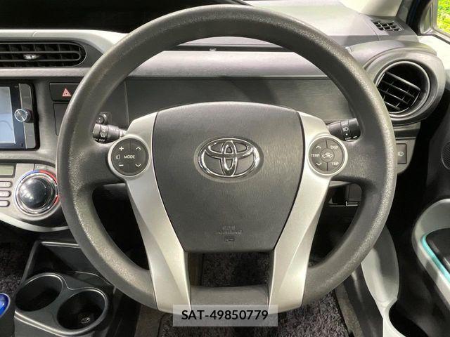 Toyota AQUA 2012-11 8625795-10
