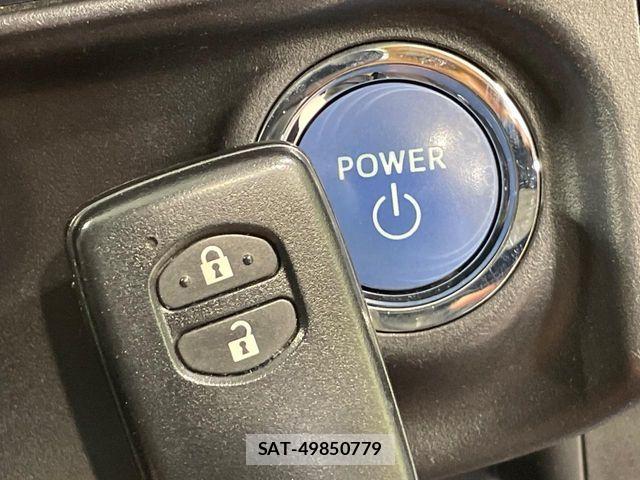 Toyota AQUA 2012-11 8625795-4