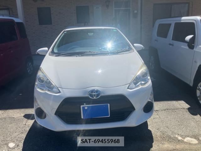 Toyota AQUA 2017-03 8625816-0