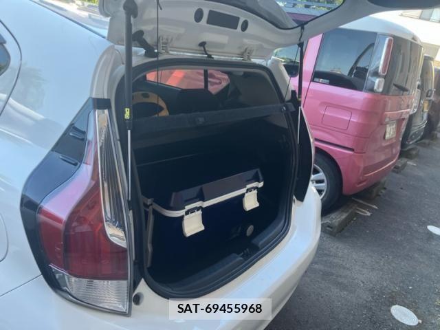 Toyota AQUA 2017-03 8625816-8