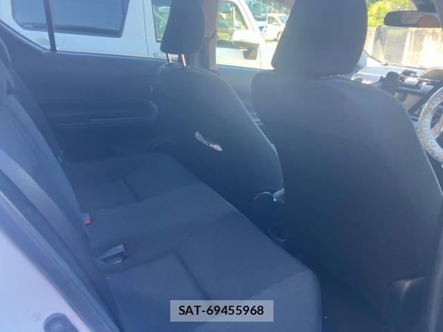 Toyota AQUA 2017-03 8625816-9