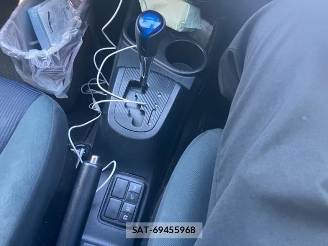 Toyota AQUA 2017-03 8625816-17