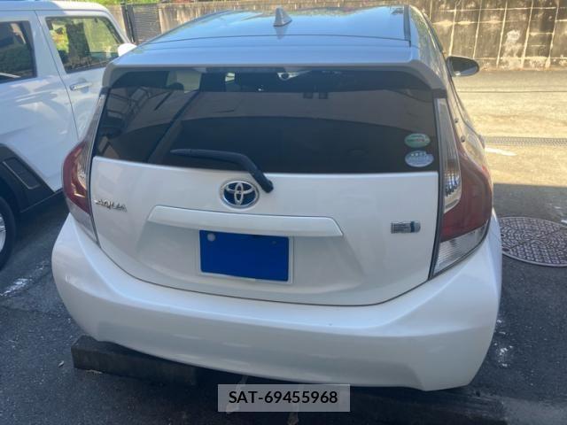 Toyota AQUA 2017-03 8625816-1