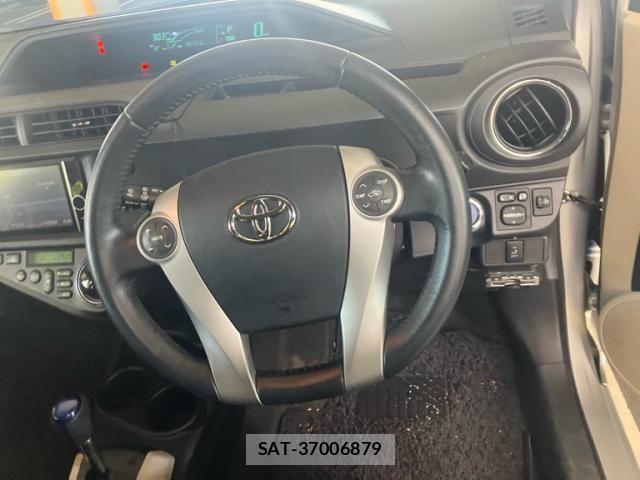 Toyota AQUA 2012-09 8625825-12