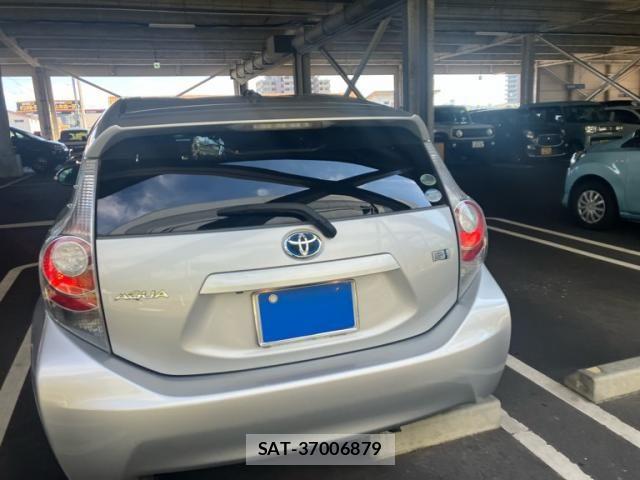 Toyota AQUA 2012-09 8625825-5