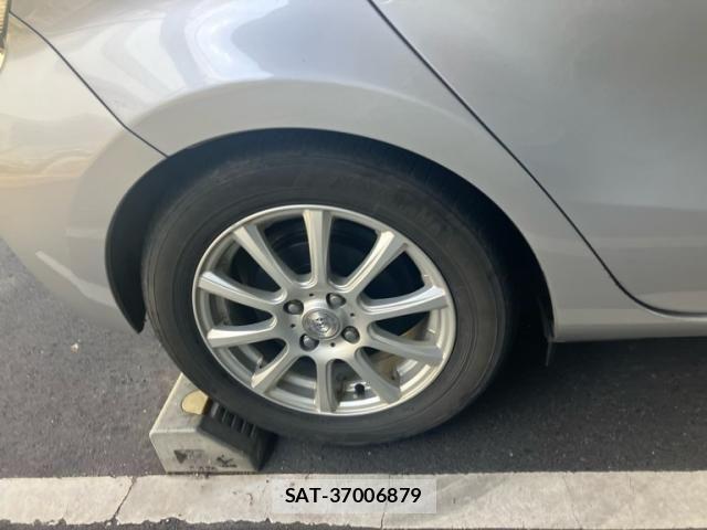 Toyota AQUA 2012-09 8625825-6
