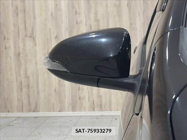 Toyota AQUA 2019-02 8625787-23
