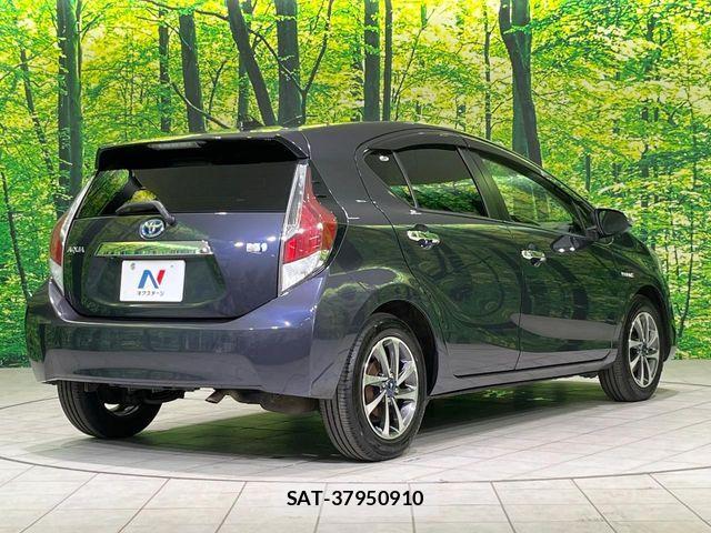 Toyota AQUA 2015-03 8625798-16