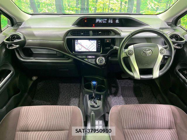 Toyota AQUA 2015-03 8625798-1