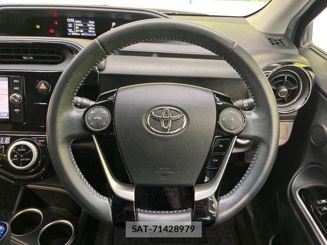 Toyota AQUA 2017-09 8625786-10