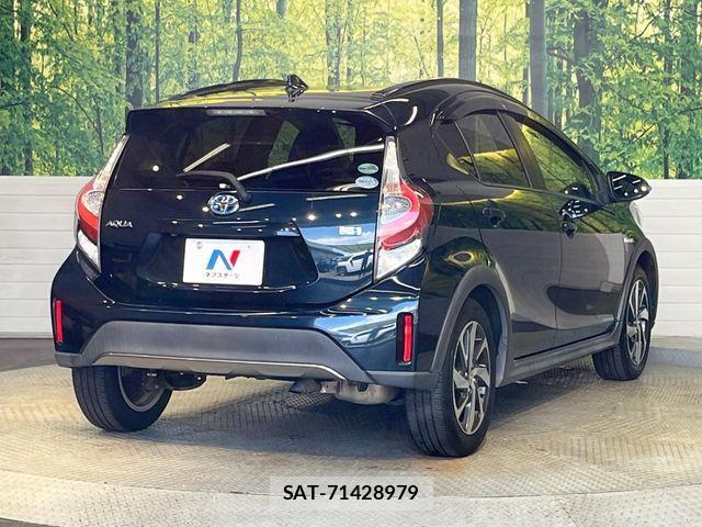 Toyota AQUA 2017-09 8625786-16
