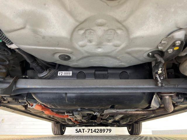 Toyota AQUA 2017-09 8625786-18