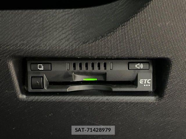 Toyota AQUA 2017-09 8625786-6