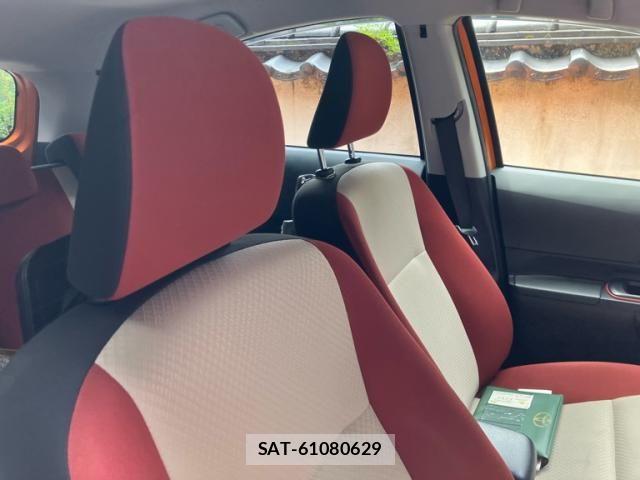 Toyota AQUA 2016-02 8625820-16