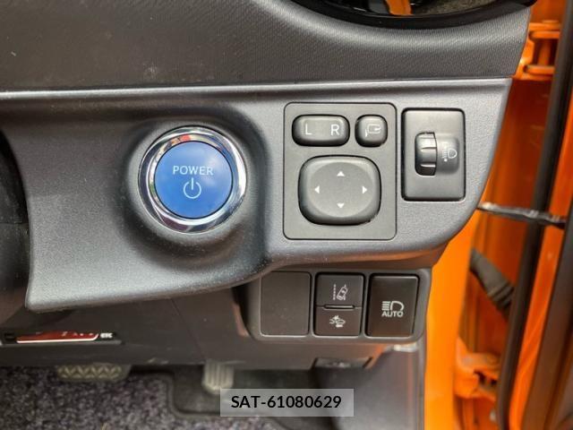 Toyota AQUA 2016-02 8625820-20