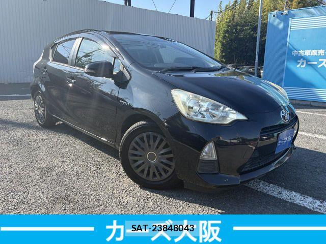 Toyota AQUA 2012-08 8625818-1